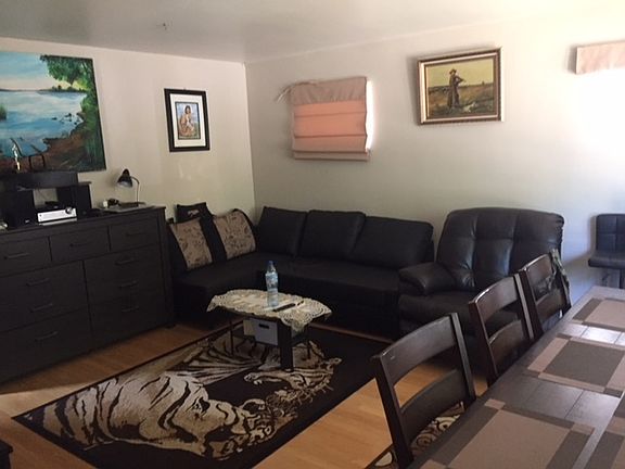 4th image of 6323 W Peterson Ave