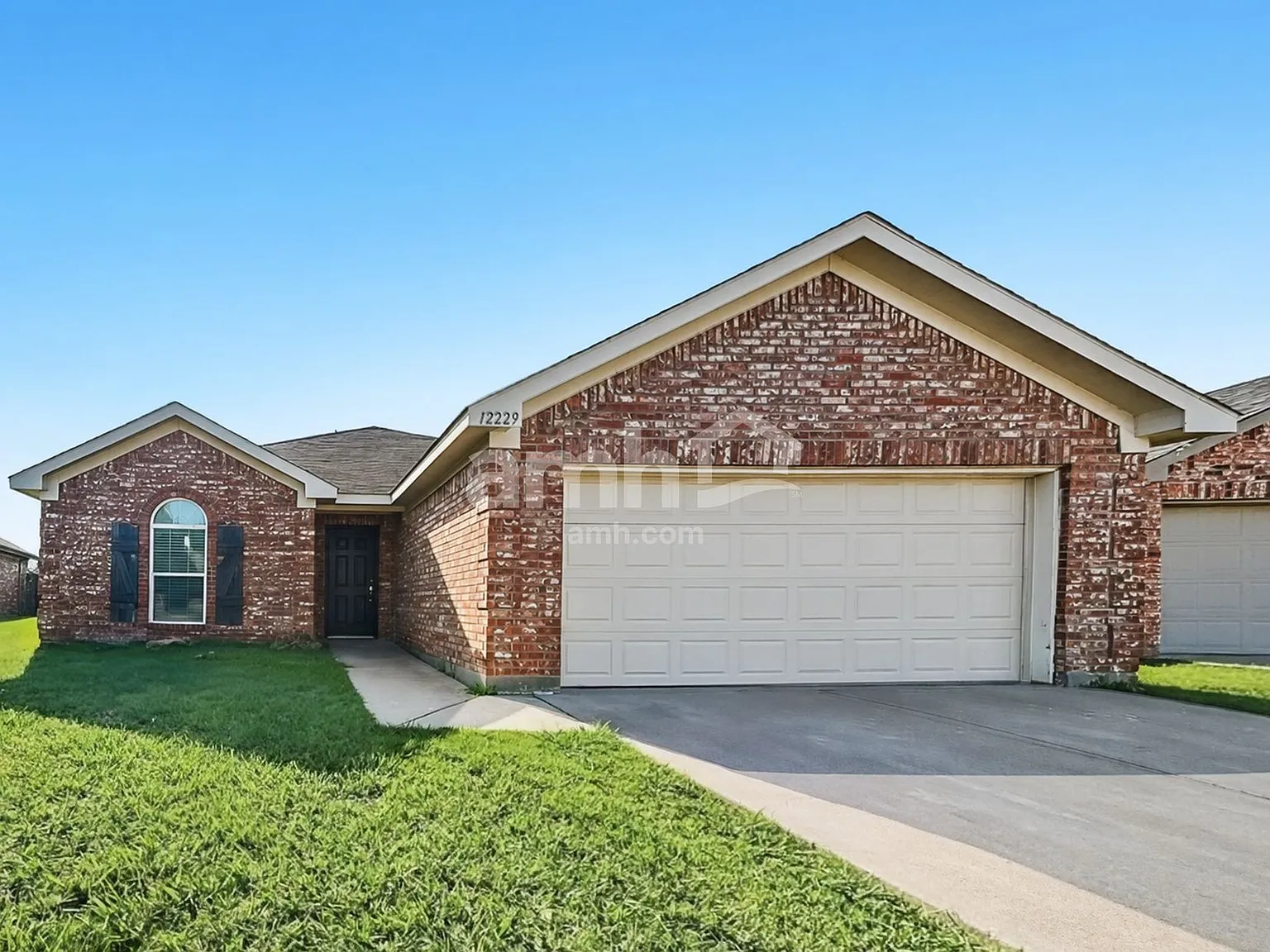 3 bed, 2.0 bath, 1711 sqft, $1,920 — Photo 1