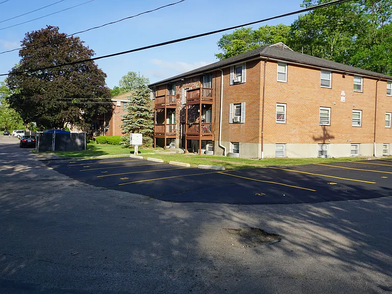 49 W Elm Ter #4 — Photo 8