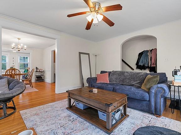 4th image of 52 Augur St