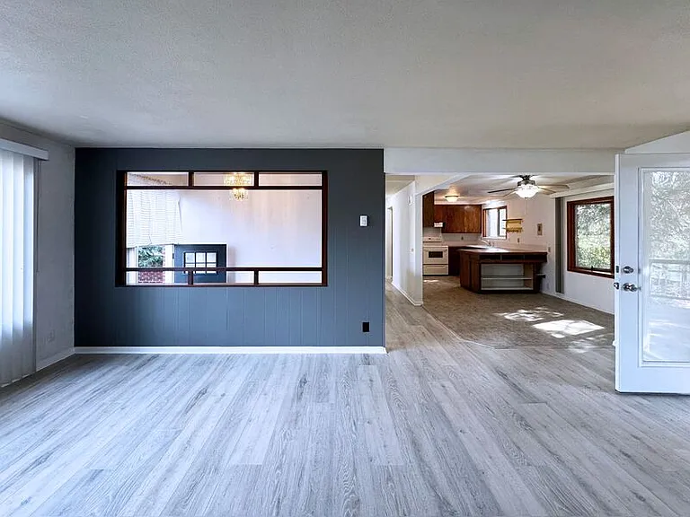 1180 E 37th Ave — Photo 19