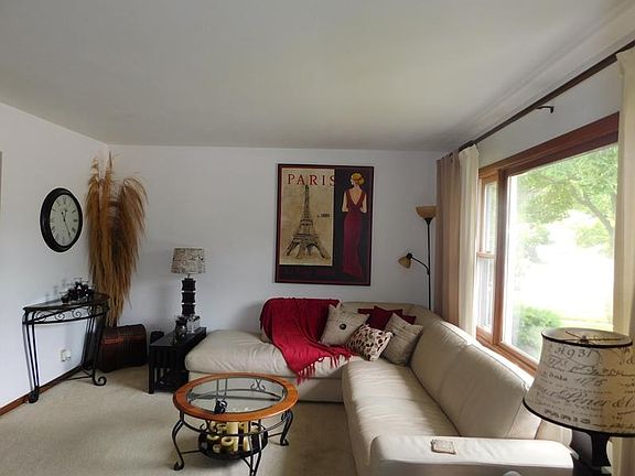 2nd image of 875 Buffalo St #881