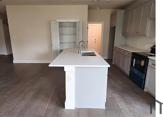 4203 Pickett St — Photo 6