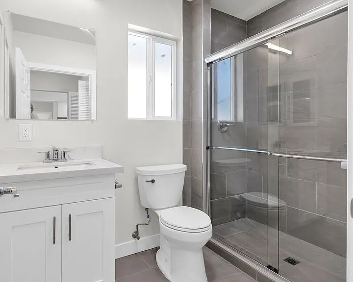 1575 Manning Ave — Photo 4
