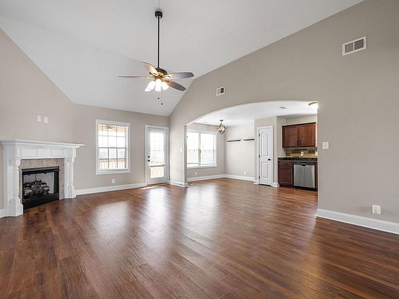 5th image of 291 Crisp Ct