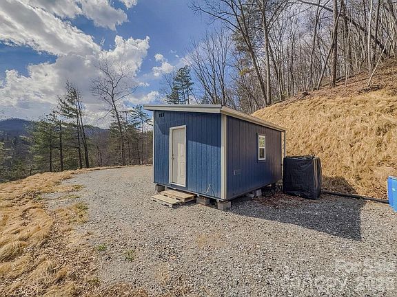 2nd image of 175 Broken Bow Rdg