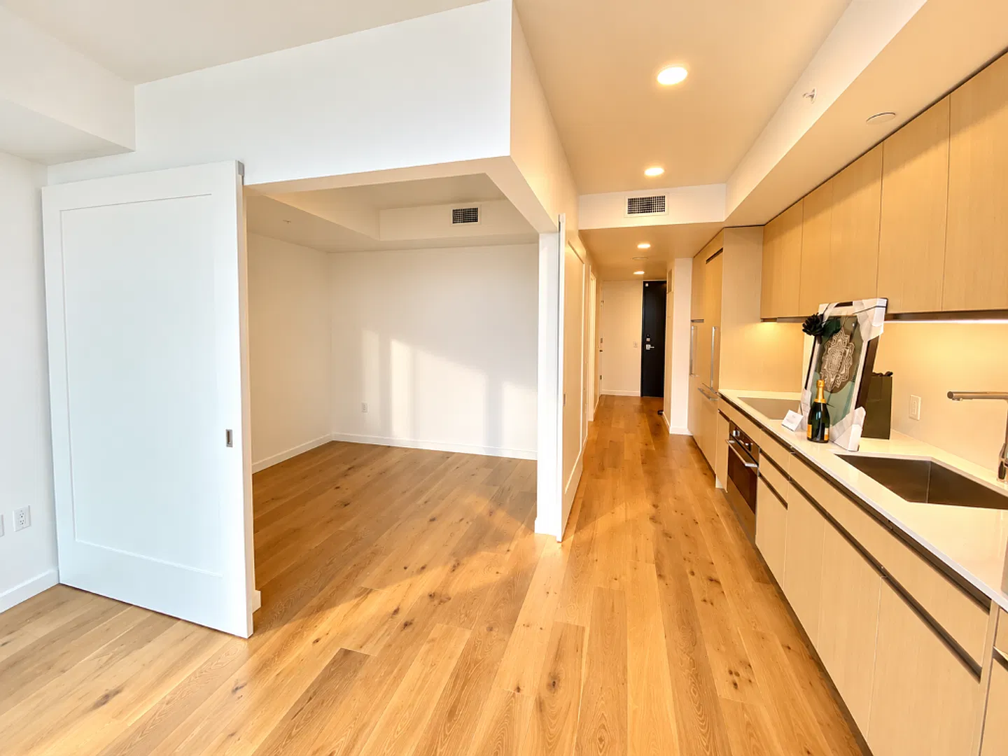 1Bd/1Ba Seattle Condo — Photo 3