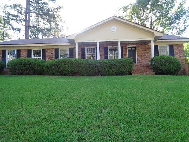 1st image of 2203 Pinecliff Dr