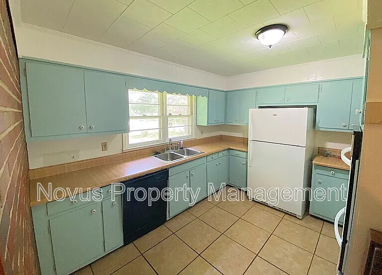 507 Gordon St — Photo 4