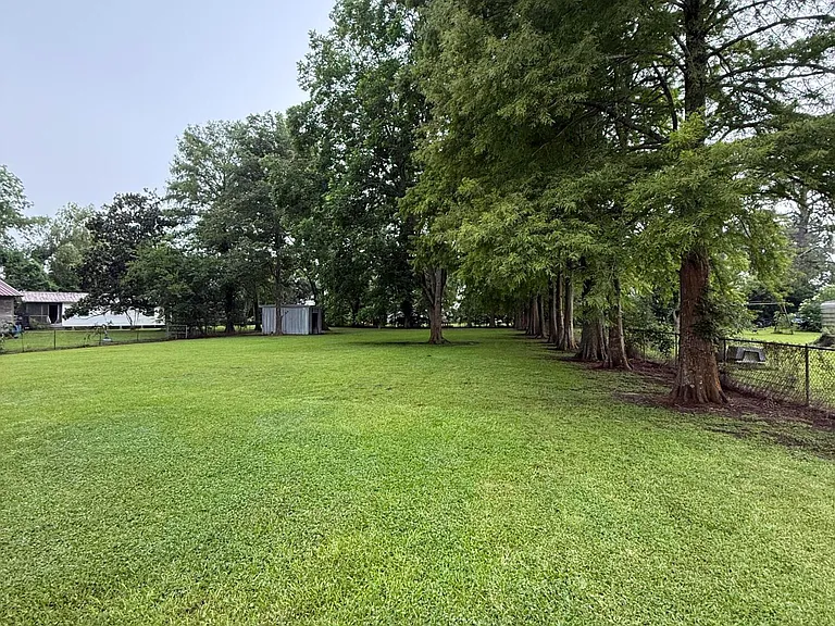 3618 E Admiral Doyle Dr — Photo 20