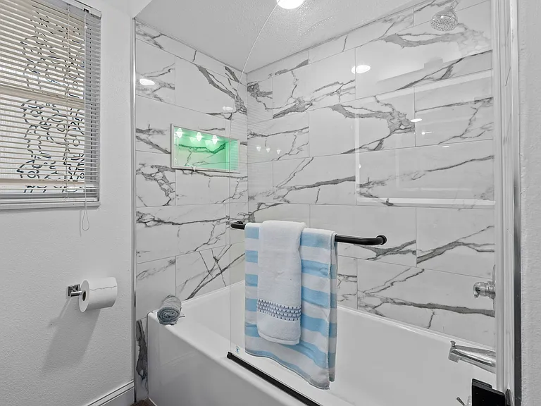 228 Sunset Dr — Photo 25