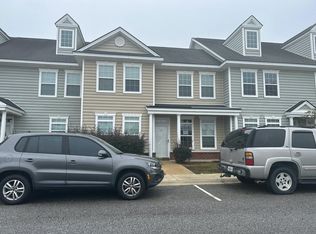 517 Forsyth Dr, Hinesville, GA 31313