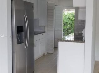 6300 SW 21st St #2, Miami, FL 33155