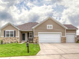 2605 Preston Woods Trl, Lake Saint Louis, MO 63367