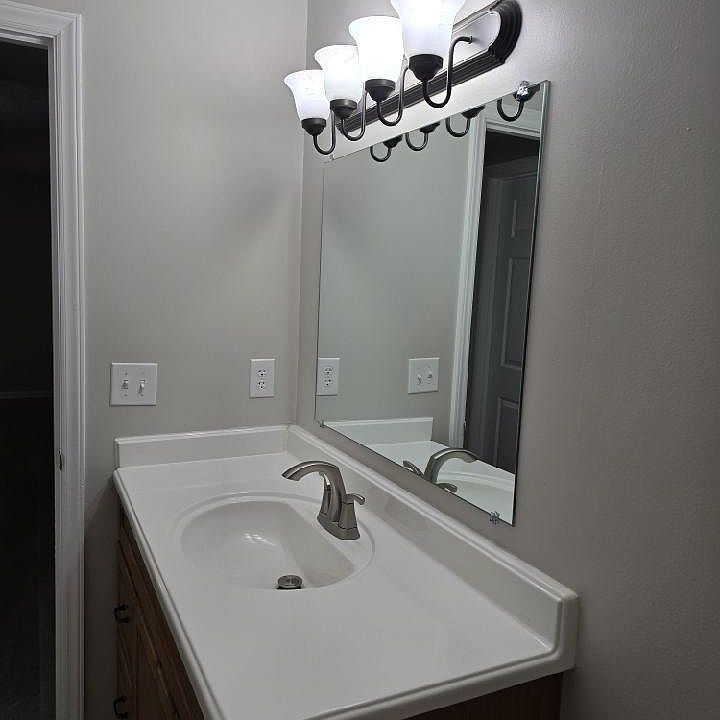 2nd bathroom