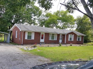 5480 Dowdy Rd, Chapel Hill, TN 37034