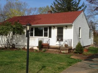 6 Linsley St, Branford, CT 06405