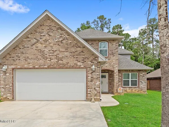 10861 Ala Moana St, Diamondhead, MS 39525
