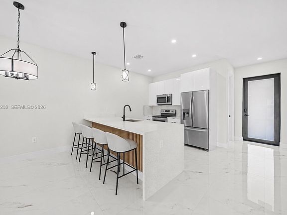5th image of 1315/1317 Diplomat Pkwy E