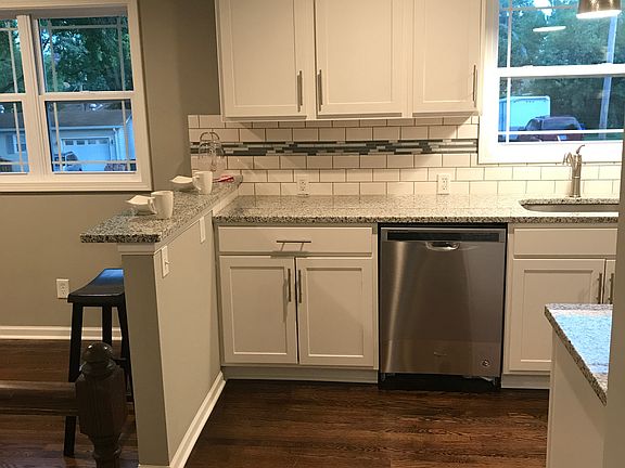 5th image of 8212 Ohio Ave