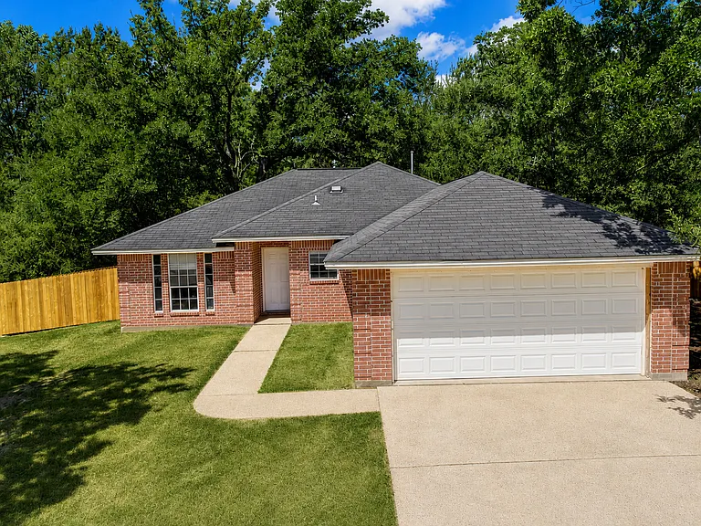 2404 Jaguar Ct — Photo 4