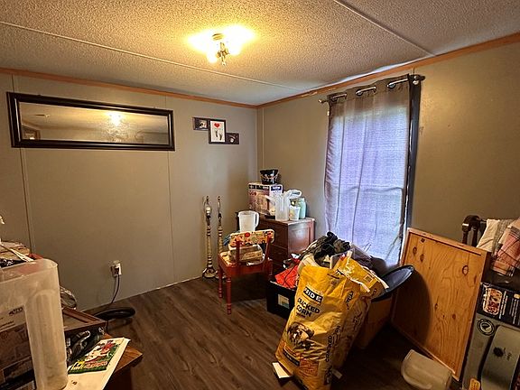 4th image of 418 Trimmer Ln