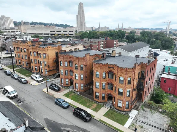 Oakland Bates Apartments