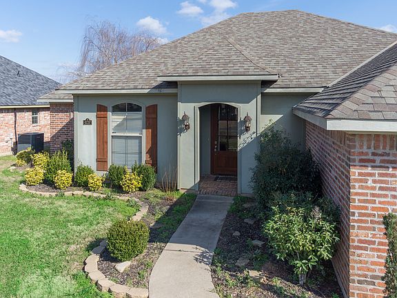 2nd image of 4237 Parkridge Dr