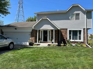 5802 Riva Ridge Dr, Indianapolis, IN 46237