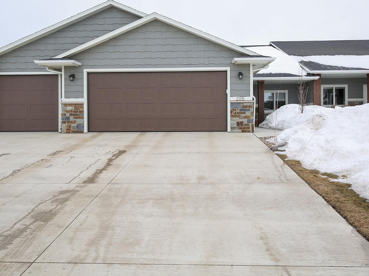 205 N Pine Lake Dr, Sioux Falls, SD 57110 Zillow