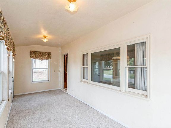 5th image of 106 Lake Shore Dr