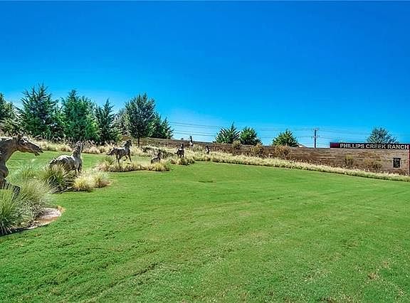 4th image of 8052 Otis Dr