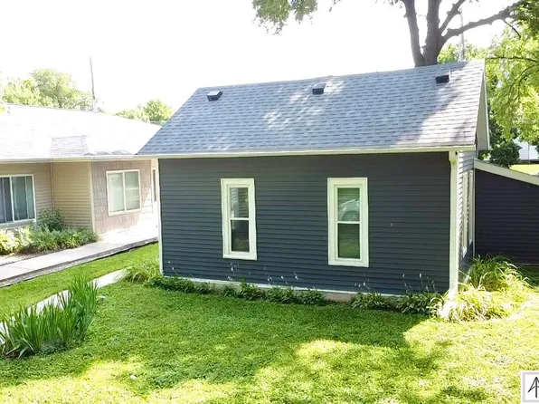 740 Juniper Ave, Crete, NE 68333
