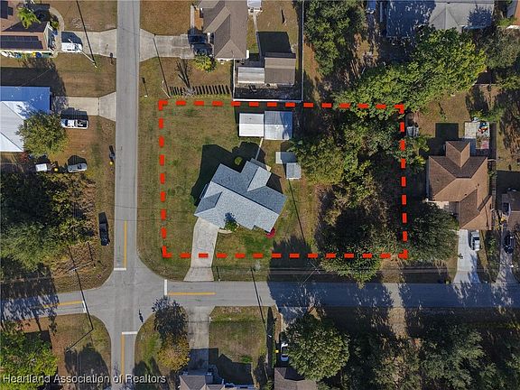 3rd image of 1567 Buck St
