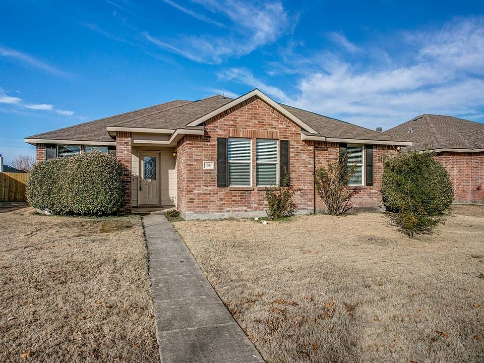 1st image of 2817 Meadow Bluff Dr