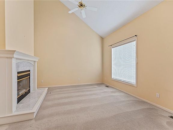 5th image of 5274 NE Ash Grove Ct