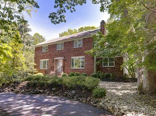 244 Valley Dr, Watchung, NJ 07069