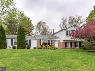 516 Tanglewood Dr, Sykesville, MD 21784
