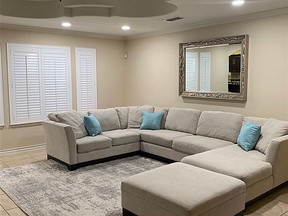 4th image of 8747 Rolling Hills Dr