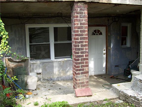 4th image of 1032 E 233rd St #A