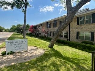 7704 Royal Ln APT D, Dallas, TX 75230