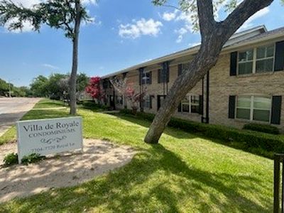 7704 Royal Ln APT D, Dallas, TX, 75230