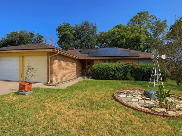 11002 Radford Ln, Houston, TX 77099