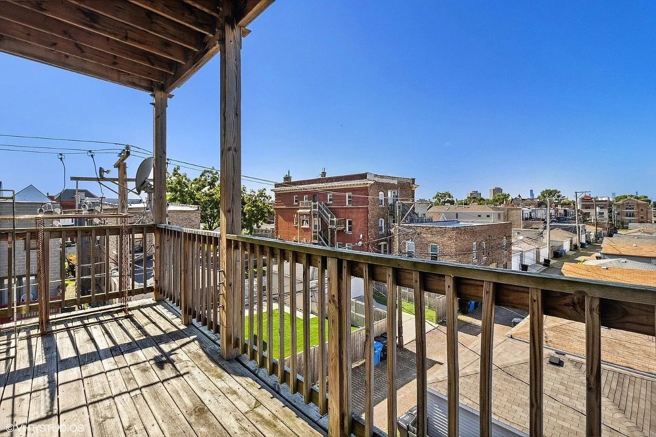 3 bed, 1280 sqft, $2,900 — Photo 3