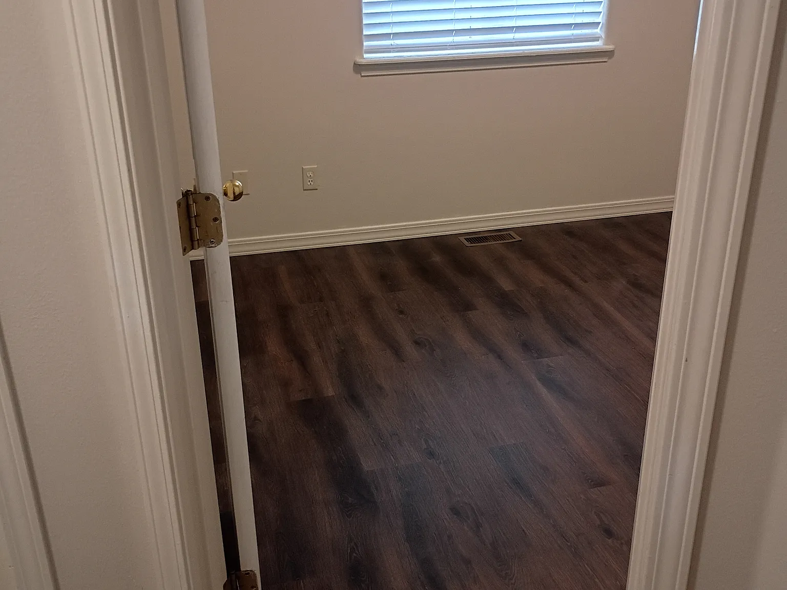 3 bed, 1200 sqft, $3,475 — Photo 2
