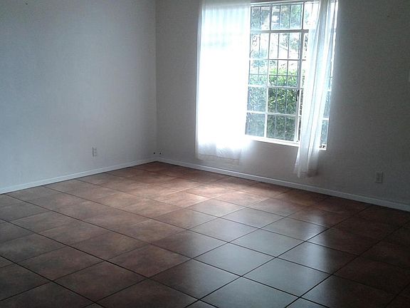 2nd image of 1803 Cagua Pl NE