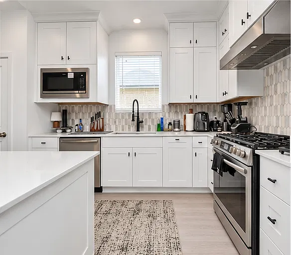 4 bed, 2539 sqft, $3,300 — Photo 3