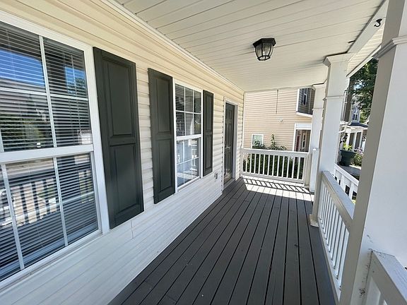 4th image of 168 Canal Place Cir