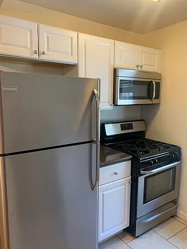 2564 Erie Photo 1