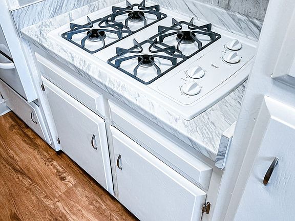 4th image of 260 N Oak Ave #103-10